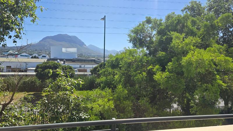 2 Bedroom Property for Sale in Somerset West Western Cape